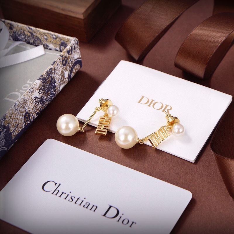 chr1st1an D10r earrings